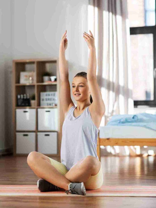 Simple Morning Stretches to Kickstart Your Day with Energy!